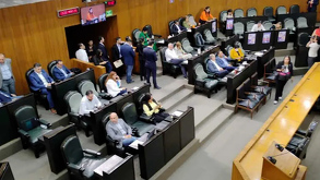 El Congreso de Nuevo León establece sanciones de hasta cuatro años de cárcel y multas de hasta 57 mil pesos.