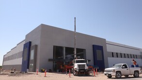 Volvo construye en Ciénega de Flores la planta de camiones más grande del mundo