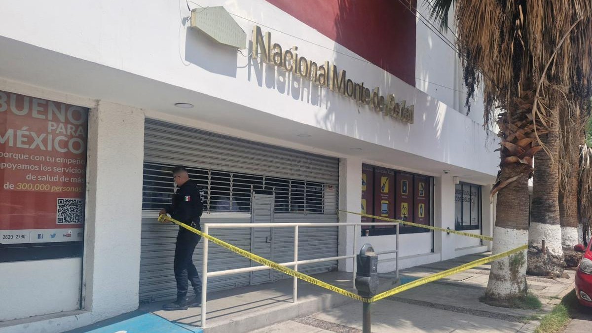 Un hombre de 62 años de edad falleció esta mañana en las instalaciones de una sucursal del Monte de Piedad en avenida Matamoros de Torreón.