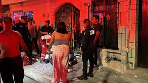 Tras la agresión en la Bellavista, los atacantes huyeron en un vehículo blanco, no sin antes gritar que ya habían matado a su víctima.