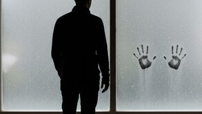 El señor Javier Vélez, padre de gemelas de tan solo nueve años, vive un calvario de ocho meses sin poder ver a sus hijas, esto ocurrió en Torreón.