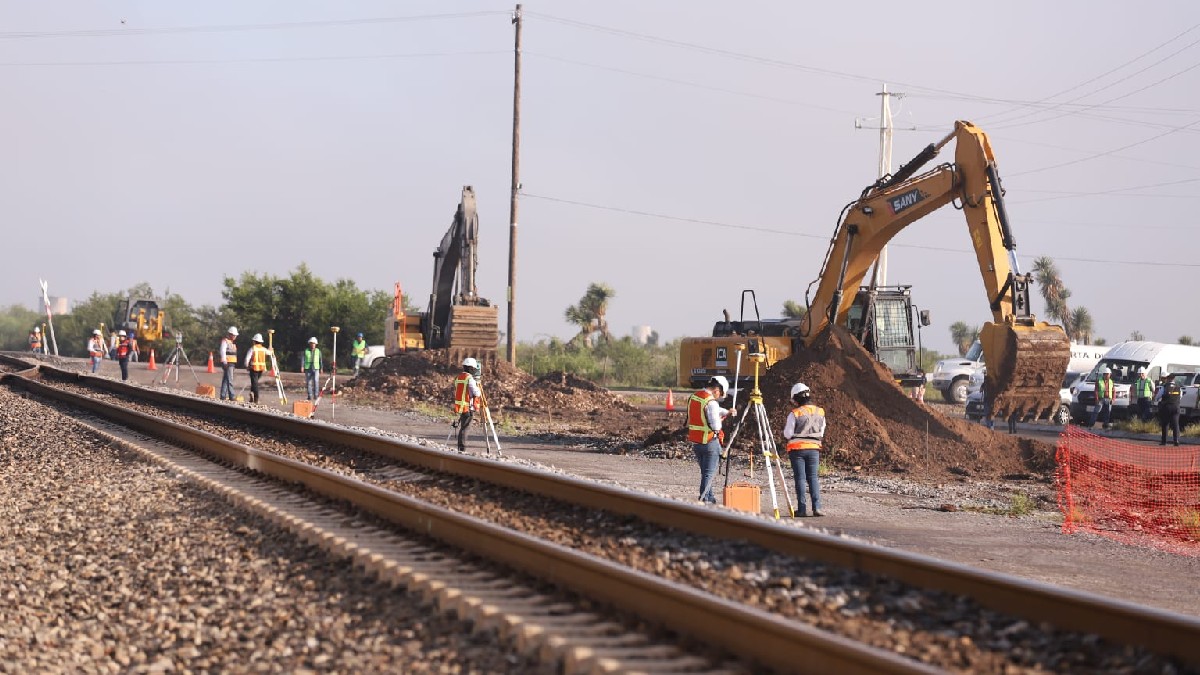 Inician obras del tren de pasajeros Saltillo–Nuevo Laredo Inician obras del tren de pasajeros Saltillo–Nuevo Laredo
