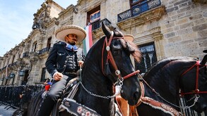 Descubre aquí a qué hora iniciará el desfile del Día del Charro en Guadalajara y qué sorpresas culturales, ecuestres y familiares trae este 14 de septiembre.