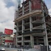 El trabajador cayó desde el nivel 20 hasta el nivel 5 El trabajador cayó desde el nivel 20 hasta el nivel 5