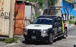La Agencia Estatal de Investigaciones realiza las indagatorias sobre la muerte de un hombre en la colonia Provivienda del Poniente en Santa Catarina.