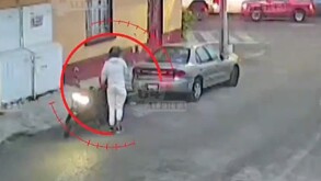 Las cámaras de seguridad lograron captar el modo de operar de un hombre para asaltar a conductores en la alcaldía Álvaro Obregón