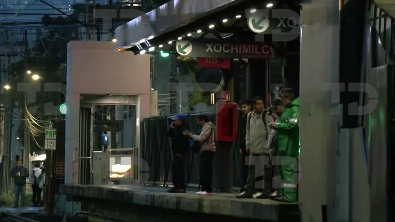 La lluvia registrada en la Ciudad de México suspendió parcialmente el servicio del Tren Ligero.