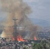 Servicios de emergencia acudieron a la zona para atender la explosión de la pipa en Iztapalapa