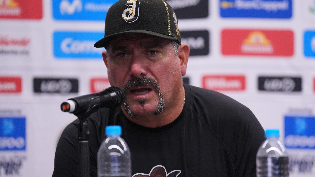Los Diablos Rojos del México tomaron la ventaja en la Serie del Rey 2025. El equipo capitalino venció 8-4 a los Charros de Jalisco