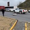 La conductora involucrada en el accidente, una joven que circulaba de norte a sur, fue detenida y se encuentra bajo custodia en el Hospital Muguerza.