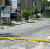 Un hombre fue asesinado a balazos cuando salía de su casa en la colonia Privadas de la Silla, en el municipio de Juárez, Nuevo León. Un hombre fue asesinado a balazos cuando salía de su casa en la colonia Privadas de la Silla, en el municipio de Juárez, Nuevo León.
