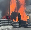 Kevin forma parte del centenar de víctimas que dejó la explosión en el puente La Concordia, siendo un audio la única manera en que pudo notificar la tragedia. Kevin forma parte del centenar de víctimas que dejó la explosión en el puente La Concordia, siendo un audio la única manera en que pudo notificar la tragedia.