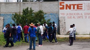 Padres de familia indicaron que el modus del robo fue “sospechoso”, pues apenas un día antes el efectivo había sido resguardado en un sitio especial.