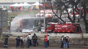 Tras la explosión de una pipa de gas en Iztapalapa, en la que decenas de personas resultaron heridas, la comunidad organiza diversos centros de acopio.