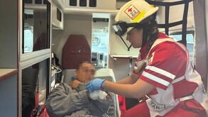 El motociclista identificado como Daniel, de 27 años, quedó internado en la clínica 2 del IMSS en Saltillo.