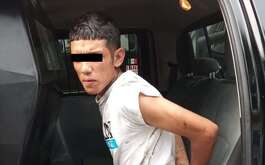 Un joven fue detenido por elementos de la Policía de Monterrey al circular en una motocicleta con reporte de robo en la colonia Reforma.
