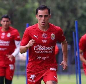 Jugadores de Chivas preparándose para disputar el Clásico Nacional. Jugadores de Chivas preparándose para disputar el Clásico Nacional.