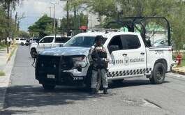 Elementos de la Guardia Nacional se desplegaron en la colonia San Bernabé Octavo Sector en Monterrey, aparentemente por actividades de narcotráfico.