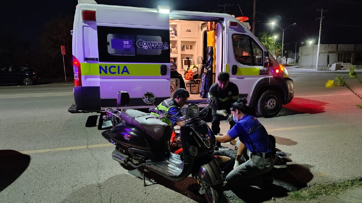Un joven motociclista de 19 años resultó con lesiones de diversa consideración la madrugada del viernes, luego de que perdiera el control de su vehículo. Un joven motociclista de 19 años resultó con lesiones de diversa consideración la madrugada del viernes, luego de que perdiera el control de su vehículo.