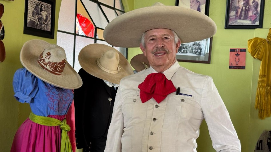 La charrería, deporte nacional, es más que tradición: es familia, disciplina y respeto por el caballo. Francisco comparte cómo se vive desde Jalisco.