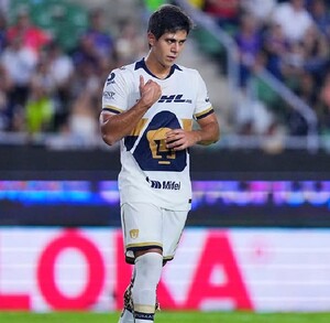 El delantero mexicano logró su primera diana vestido de unamita tras 2 partidos jugados en el Apertura 2025. El delantero mexicano logró su primera diana vestido de unamita tras 2 partidos jugados en el Apertura 2025.
