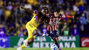 Chivas venció al América en una edición más del Clásico Nacional
