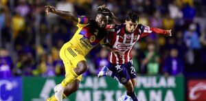 Chivas venció al América en una edición más del Clásico Nacional Chivas venció al América en una edición más del Clásico Nacional