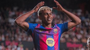 Lamine Yamal recibió un nuevo contrato además del dorsal número 10.