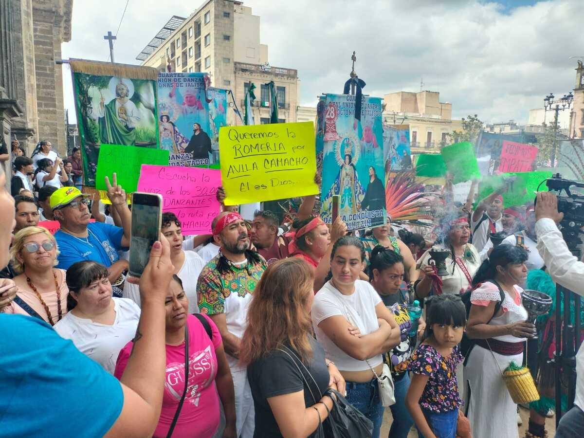 Manifestantes piden que la Romería vuelva a su recorrido tradicional