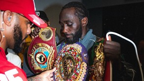 Terence Crawford venció al Canelo Álvarez en Las Vegas, Nevada por decisión unánime, causando sorpresa en muchos aficionados del box.