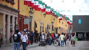 El primer cuadro de Dolores Hidalgo, es decir, a una cuadra de la Parroquia, ya cuenta con arcos verificadores y elementos de seguridad estatal y federal.