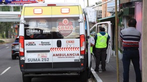 Fueron los propios vecinos quienes acudieron hasta el punto de la agresión para auxiliar a la mujer, además de trasladarla a un hospital.