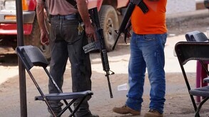 Confirman vínculos criminales detrás del autodenominado Ejército Purépecha de Liberación Michoacán; detienen a funcionarios y policías relacionados.