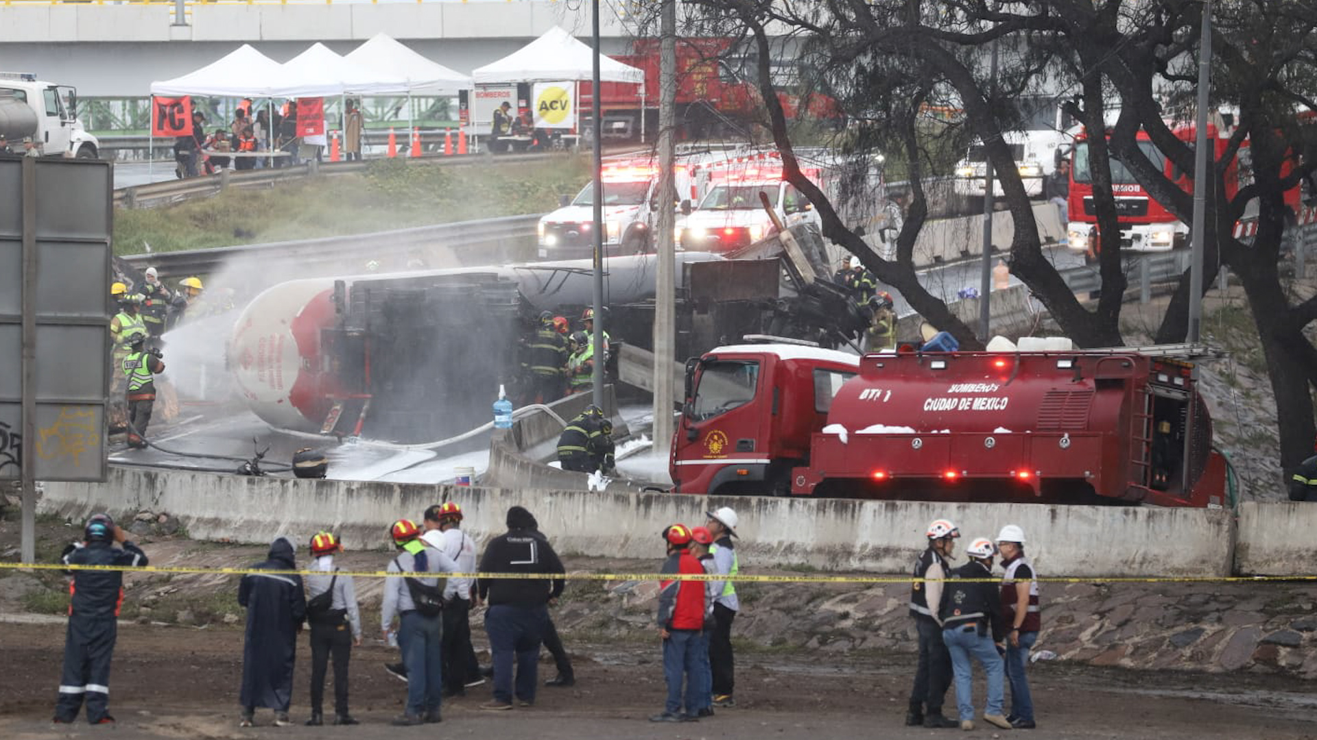 Conferencia de prensa revela estado de heridos: 20 fallecidos, 16 en estado muy grave. Se solicita donación de sangre para apoyar a los pacientes.