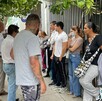Familiares y afectados se manifestaron a las afueras de las instalaciones del IMSS 21 debido a que los pacientes no han recibido atención médica suficiente.