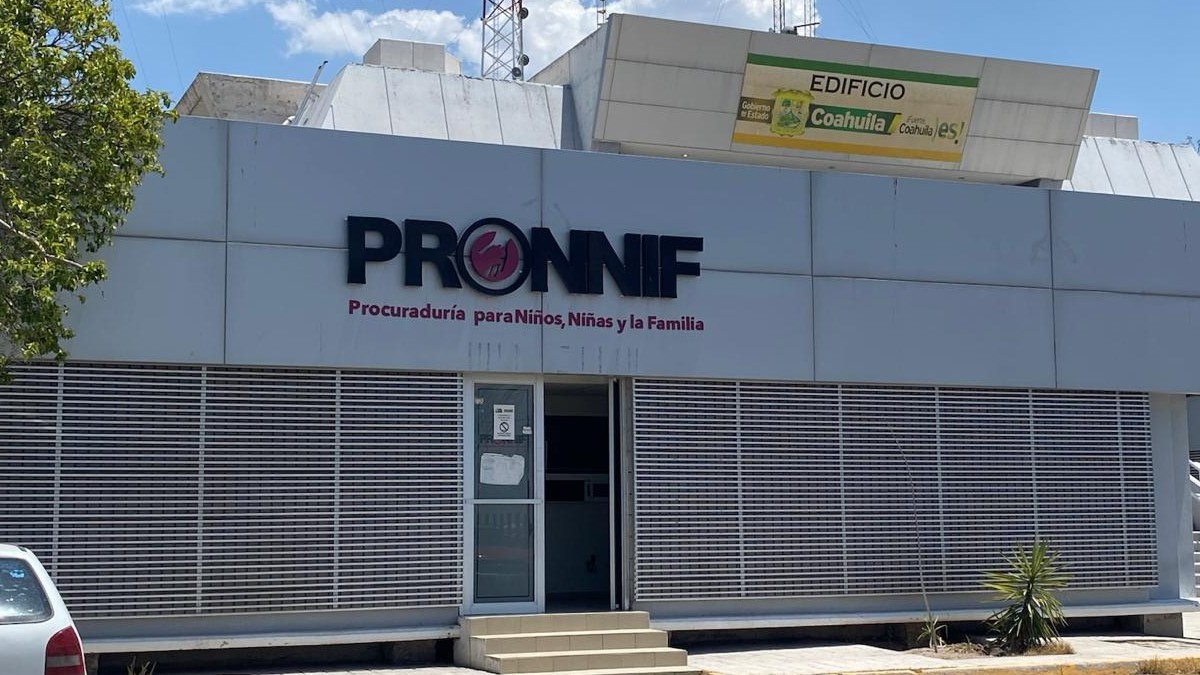 Los policías dialogaron con la mujer y, ante la situación, la detuvieron y la trasladaron a una celda municipal.