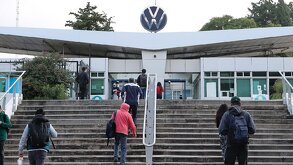 La advertencia de la planta Volkswagen en Puebla era de reducir su plantilla laboral hasta en un 15 por ciento, situación que busca evitar la Sedetra.
