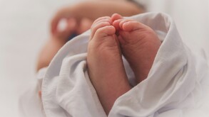 Al llegar a la clínica, el personal médico de urgencias intentó valorar al pequeño; sin embargo ya no contaba con signos vitales en Saltillo.
