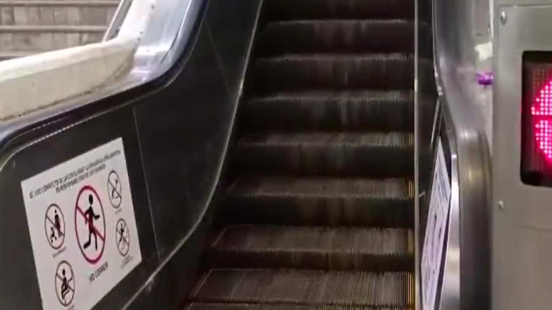 Para los usuarios del Metro, el funcionamiento de las escaleras eléctricas es indispensable para su desplazamiento del día a día.