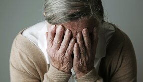Titularia Media Estudio revela por qué el alzheimer afecta más a las mujeres 