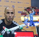 Guido Pizarro hablando para los medios de comunicación sobre el rendimiento de Tigres en Liga MX