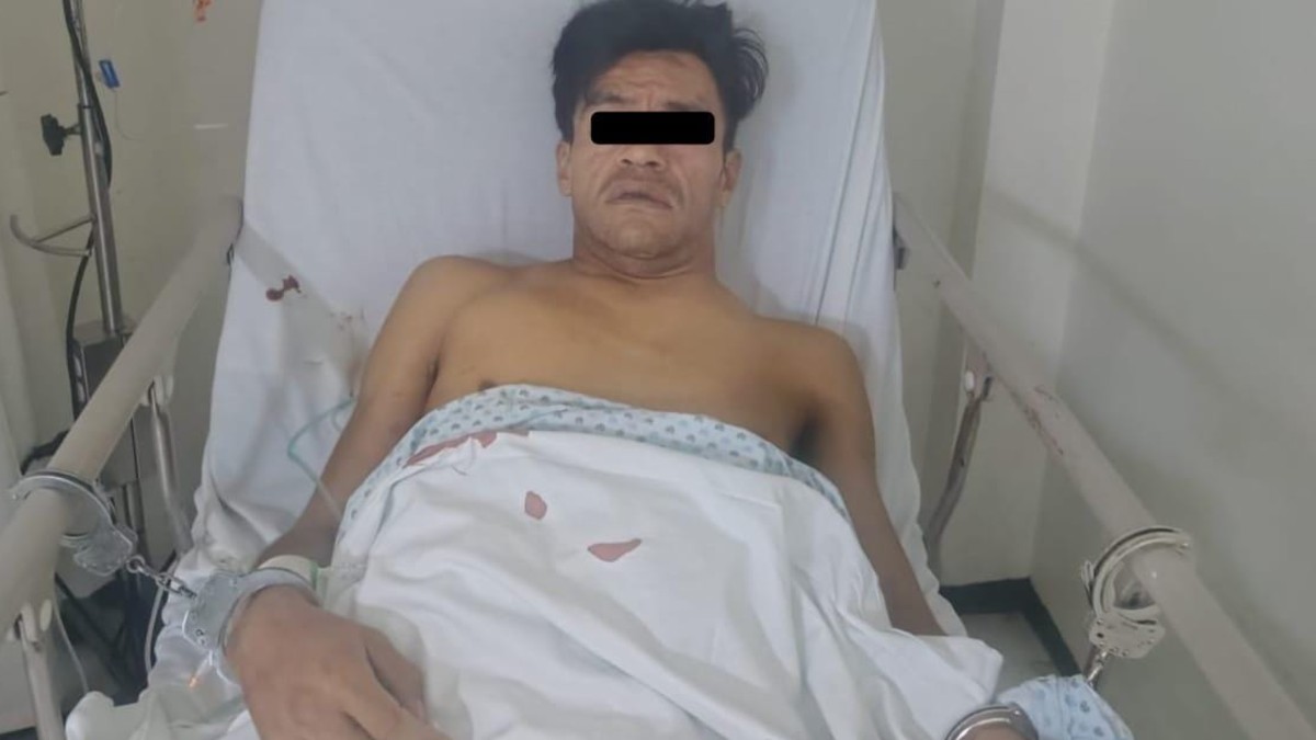 El hombre fue trasladado al hospital en calidad de detenido El hombre fue trasladado al hospital en calidad de detenido