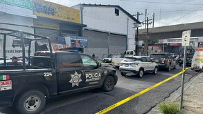 Hombres detenidos en avenida Pablo A. de la Garza de Monterrey