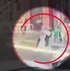 Los dos jóvenes sufrieron lesiones tras ser embestidos por una camioneta; hay una denuncia por los hechos