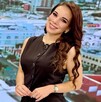 Débora Estrella, de 42 años de edad, conducía el Telediario Matutino