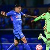 La Máquina Cementera de la Cruz Azul tuvo que doblegar esfuerzos para quedarse con el triunfo y seguir como líder del torneo.