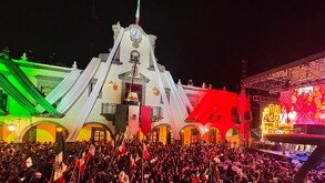 El Grito de Independencia en Tlaquepaque reunió a 40 mil personas entre música, antojitos y fuegos artificiales, celebrando 155 años de tradición ininterrumpida