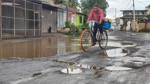 David Aysa de Salazar revela que 32,000 vialidades en Puebla capital presentan baches y afectaciones.