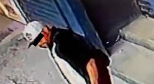 Su modus operandi consiste en abordar unidades de alquiler y solicitar traslados hacia la zona de Jerusalén.