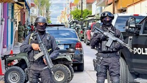 Un enfrentamiento en Teocaltiche entre civiles armados y el Ejército dejó cuatro muertos, cinco detenidos, armas aseguradas y un fuerte operativo de seguridad.